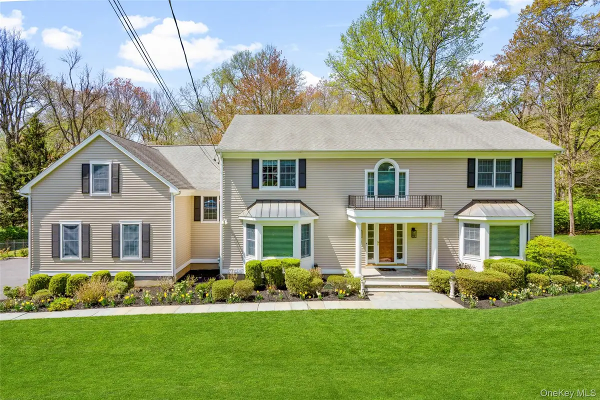 23 Round Hill Road, Scarsdale, NY 10583 - #1