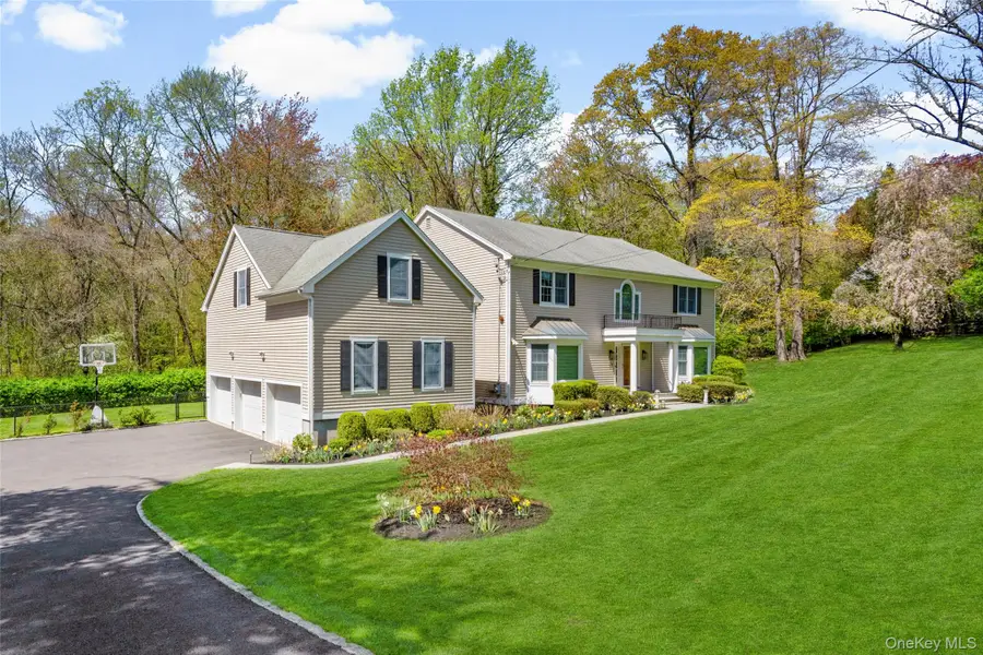 23 Round Hill Road, Scarsdale, NY 10583 - #2