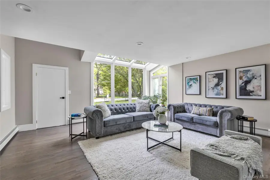 35 Stratford Avenue, Dix Hills, NY 11746 - #2