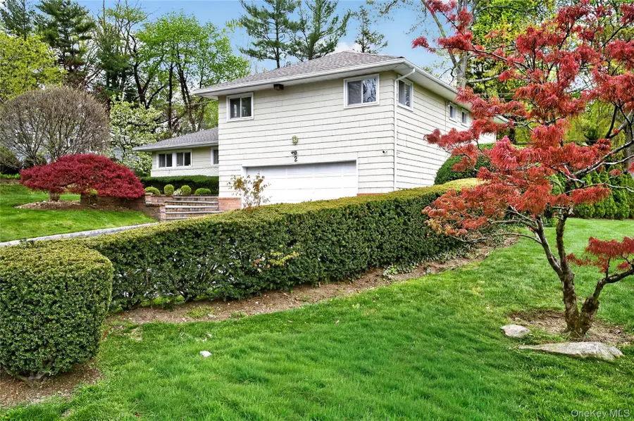 2 Vanad Drive, East Hills, NY 11576 - #2