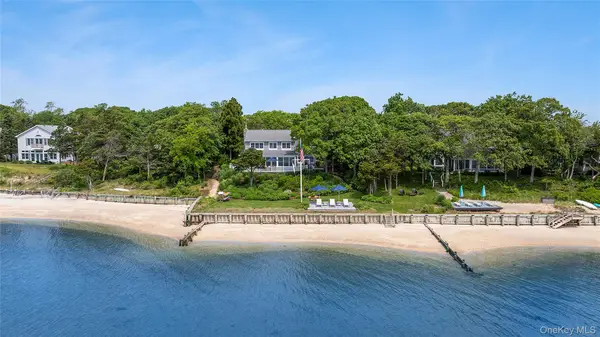 1497 Peconic Bay Boulevard, Laurel, NY 11948