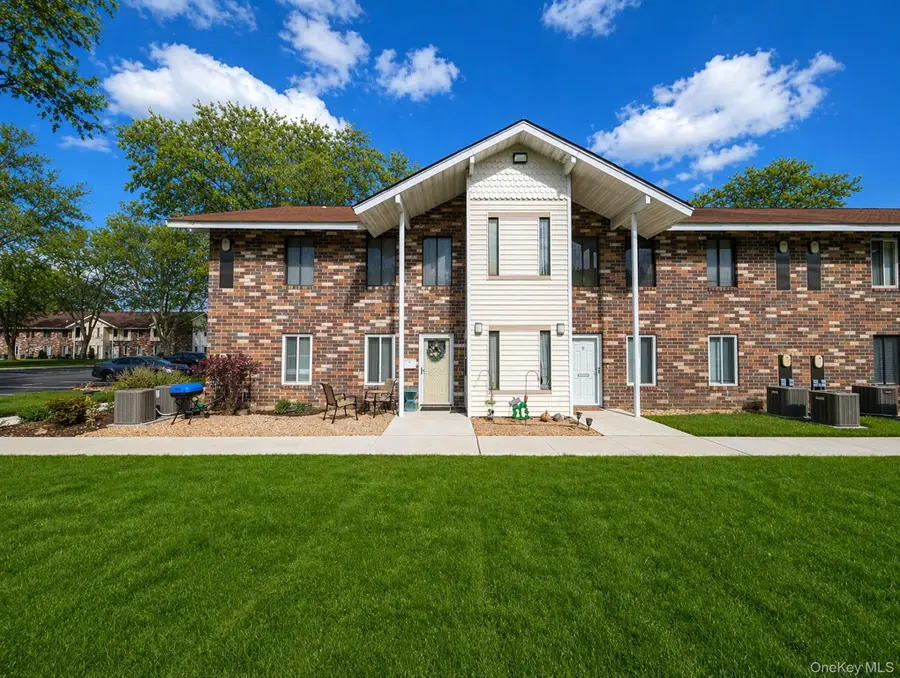 11 Sierra Court #11, Coram, NY 11727 - #2