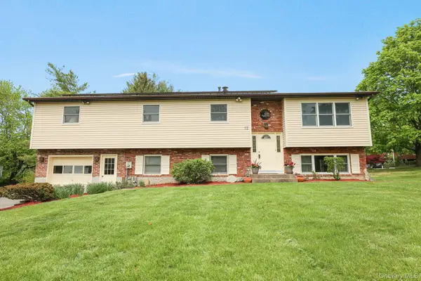 12 Carnation Drive, Nanuet, NY 10954