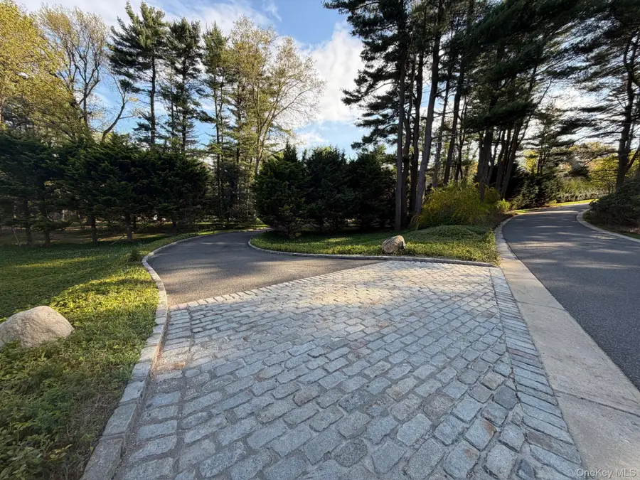 14 Ormond Park Road, Glen Head, NY 11545 - #2