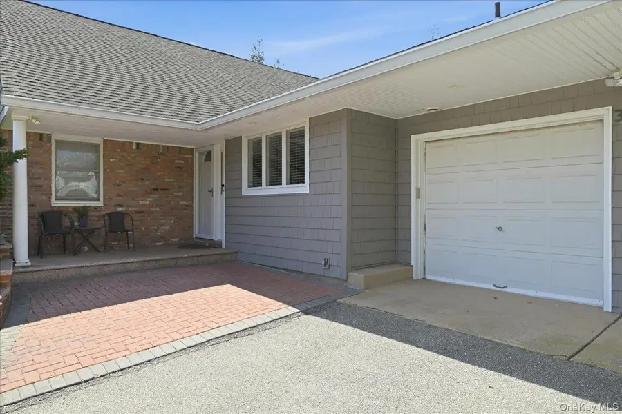 31 Chelsea Drive, Syosset, NY 11791 - #3