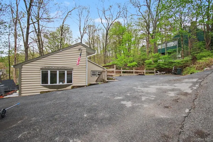 9 Wildwood Drive, Greenwood Lake, NY 10925 - #2