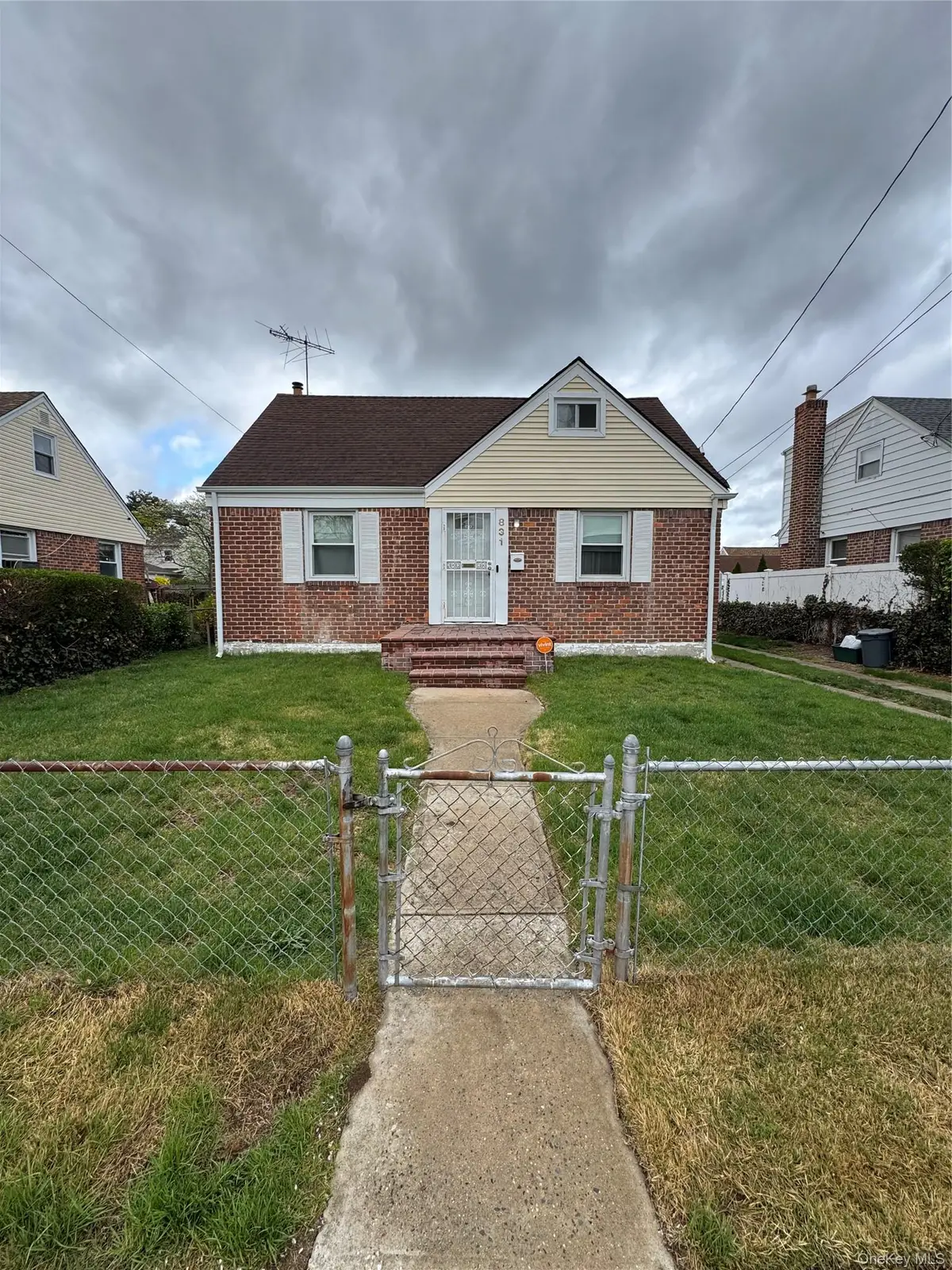 831 James Place, Uniondale, NY 11553 - #1