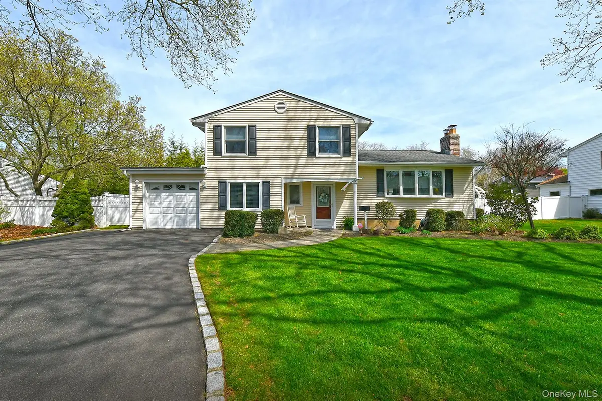 7 Gaston Street, Melville, NY 11747 - #1