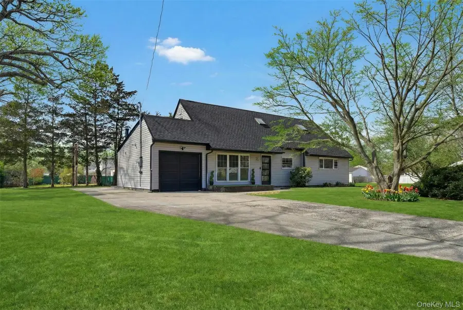 56 Pennaquid Road, Coram, NY 11727 - #2