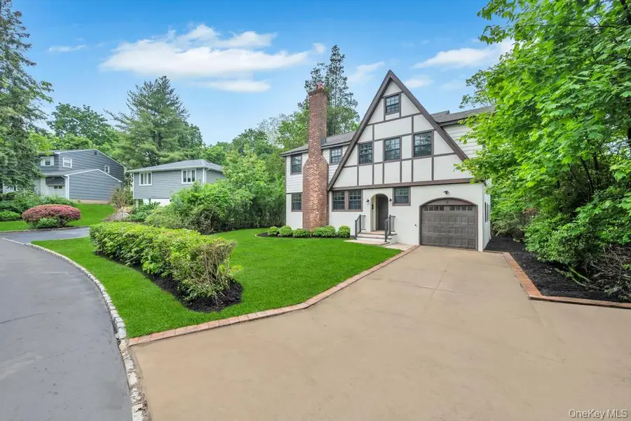 6 Sheffield Road, Great Neck, NY 11021 - #2