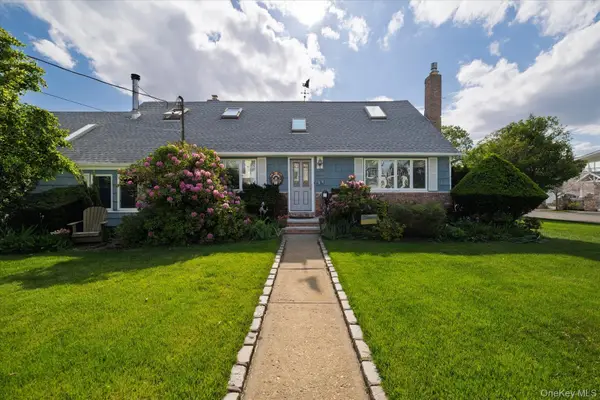 34 Seabreeze Road, Massapequa, NY 11758