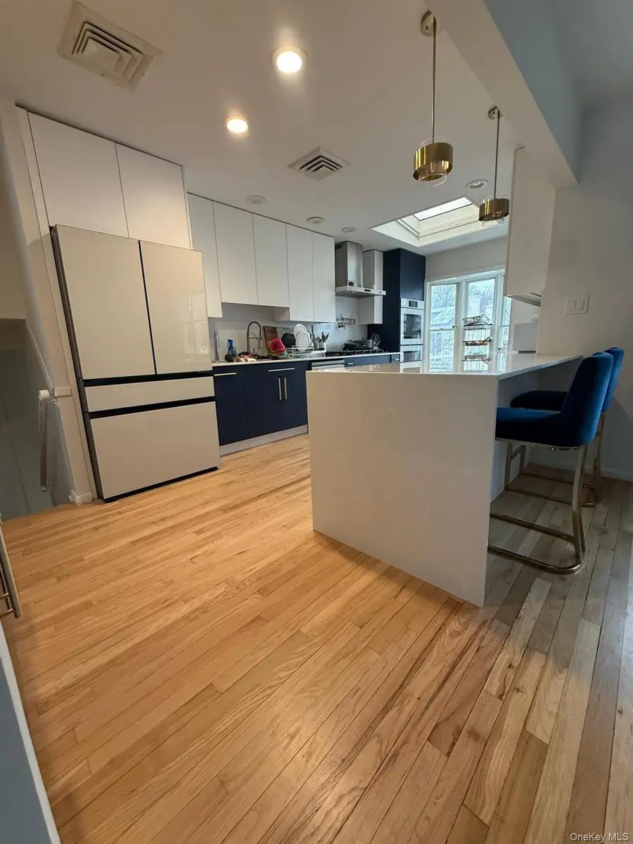 23 Geoffrey Lane, Hewlett, NY 11557 - #3