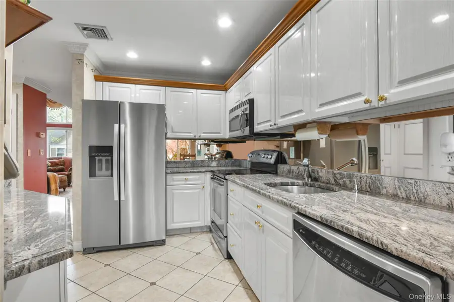 27 Top Of The Ridge #D9, Mamaroneck, NY 10543 - #2