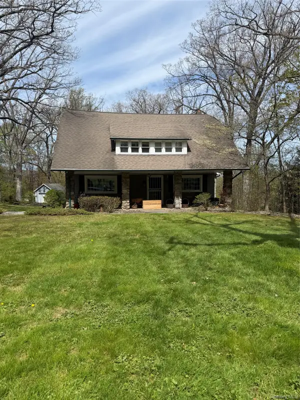 66 Summit Avenue, Central Valley, NY 10917