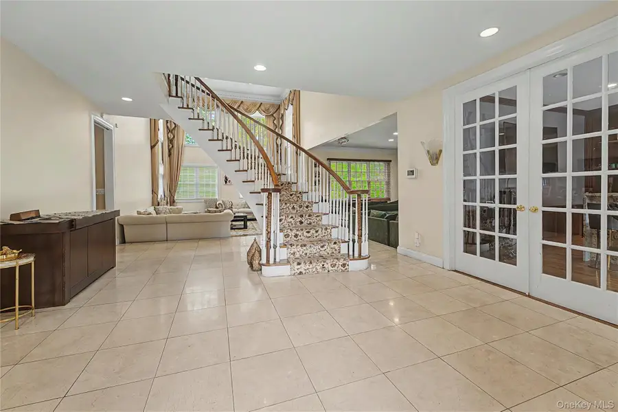 12 Chauncey Place, Woodbury, NY 11797 - #3