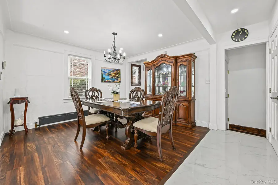 6 Dubonnet Road, Valley Stream, NY 11581 - #2