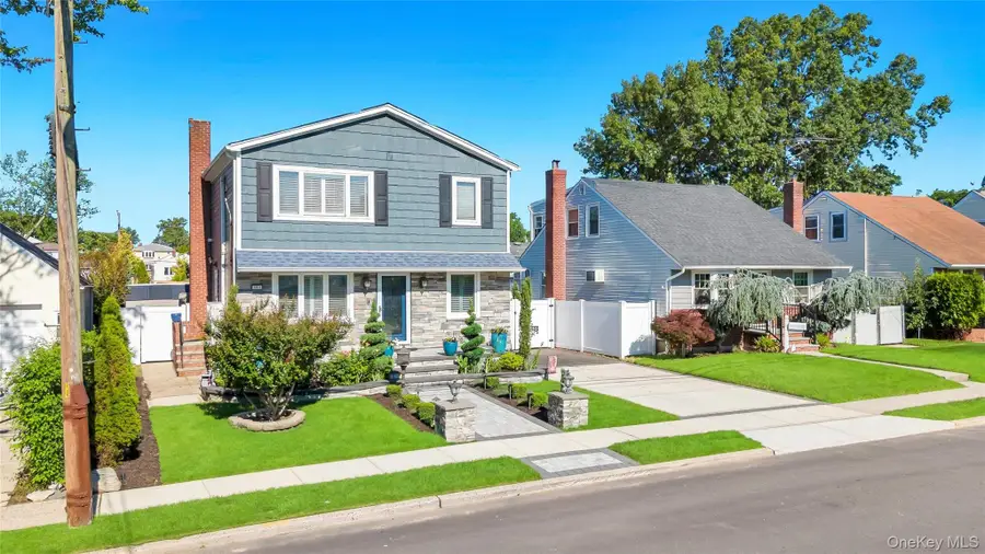 151 Poppy Avenue, Franklin Square, NY 11010 - #3