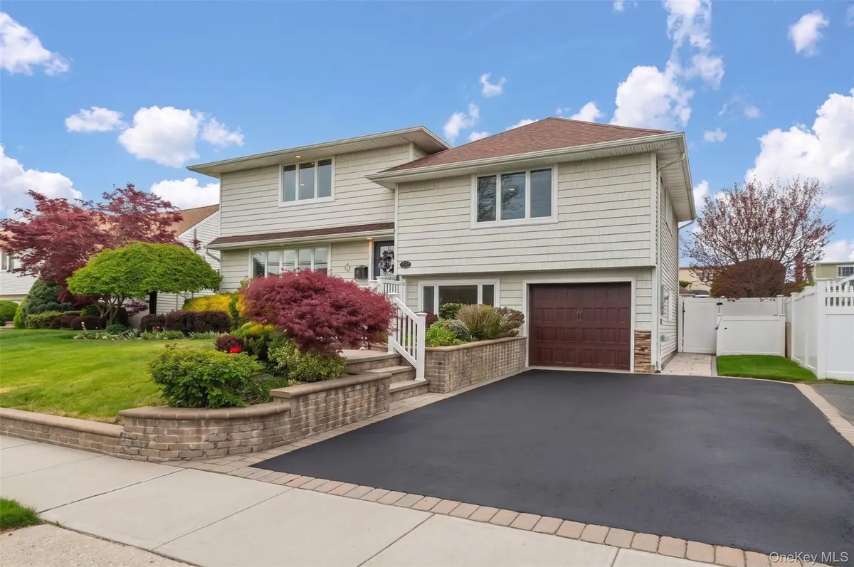 262 E Lexington Avenue, Oceanside, NY 11572 - #1