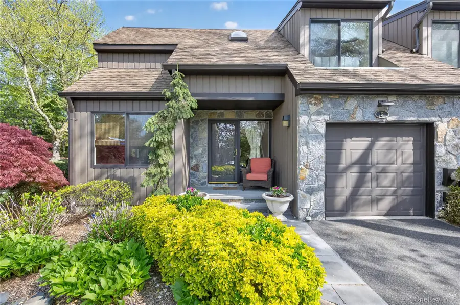 5 Pony Circle #5, Roslyn Heights, NY 11577 - #2