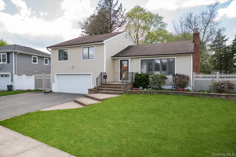 29 Audley Circle, Plainview, NY 11803 - #2