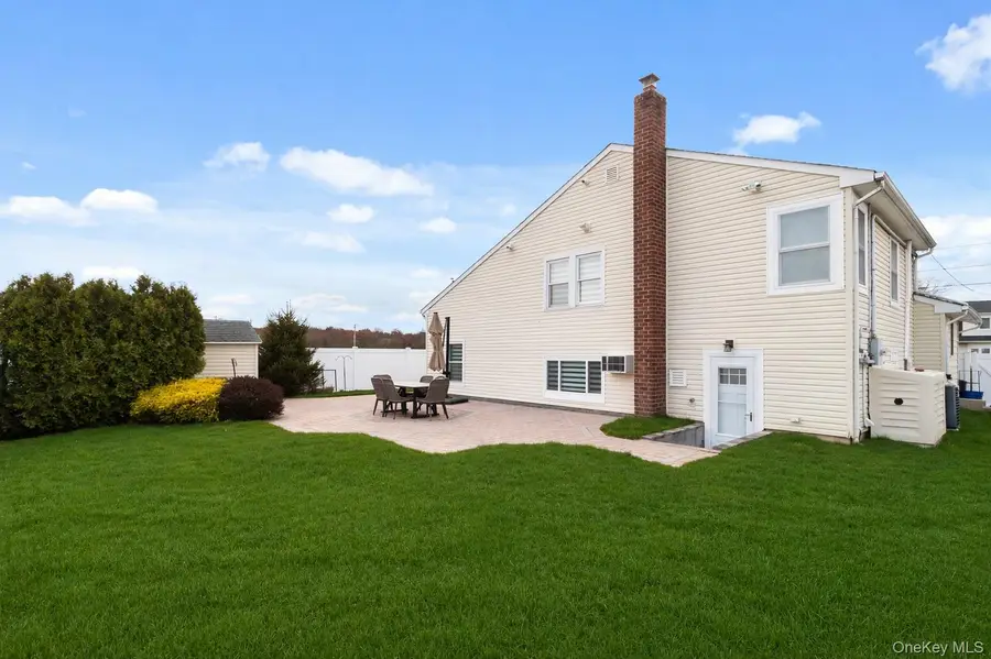 166 Pratt Street, West Babylon, NY 11704 - #2