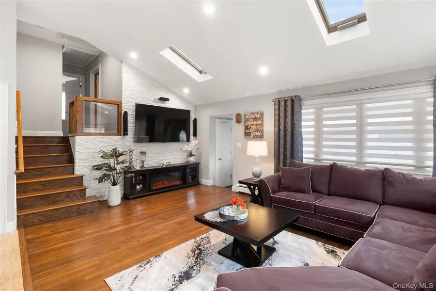 166 Pratt Street, West Babylon, NY 11704 - #3