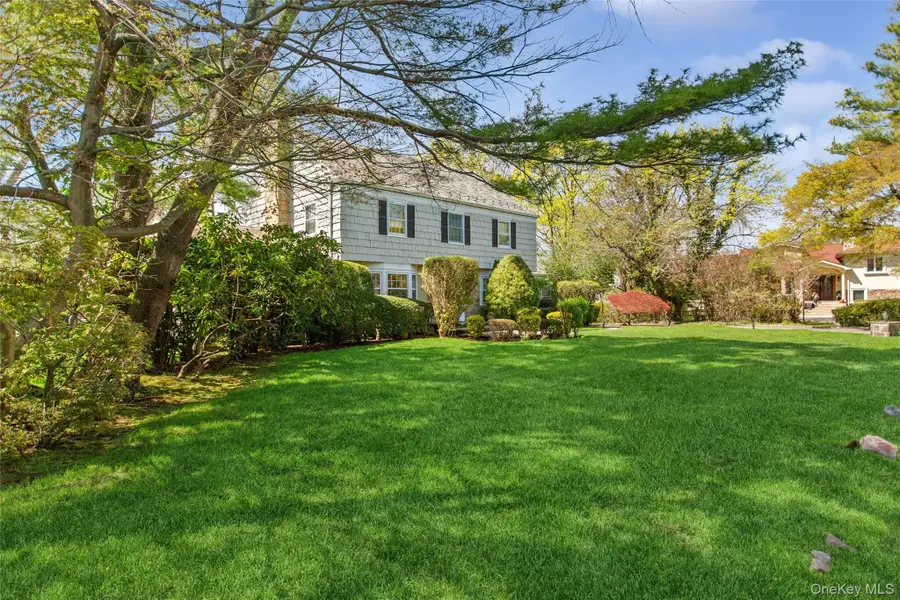 1360 Boxwood Drive W, Hewlett Harbor, NY 11557 - #2