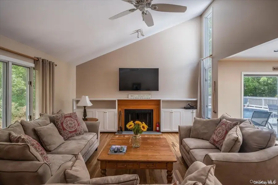 13 Van Scoys Path W, East Hampton, NY 11937 - #2