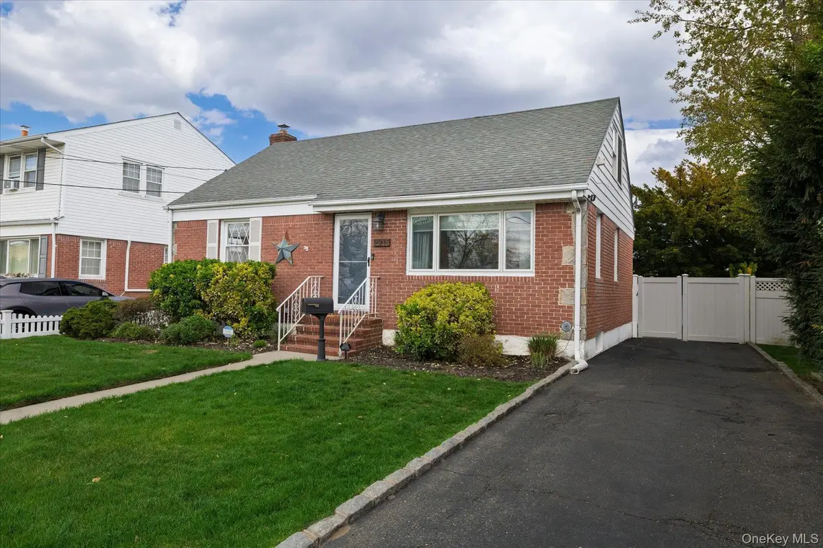 2915 Laurel Avenue, Baldwin, NY 11510 - #1