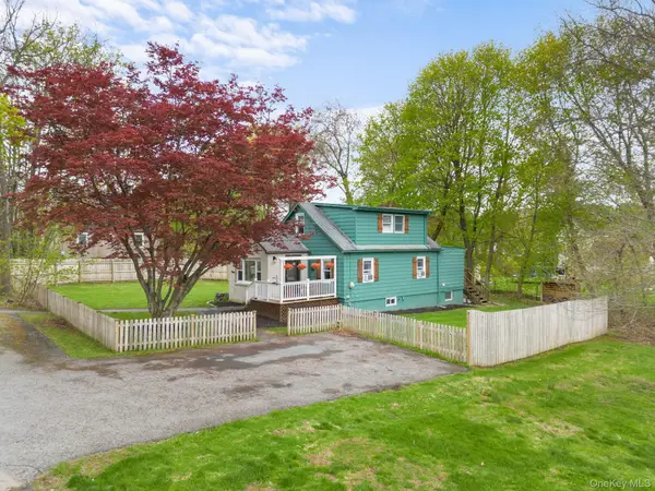 17 Heathcote Road, Carmel, NY 10512