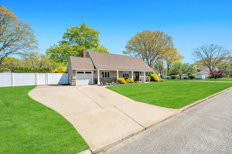 237 Oakland Avenue, Miller Place, NY 11764 - #3