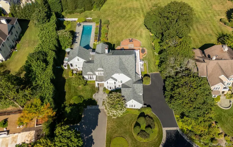 1 Pembroke Drive, Glen Cove, NY 11542 - #3