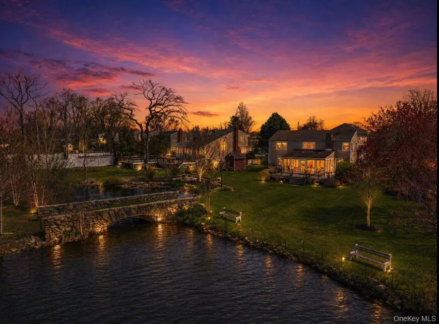 488 Everdell Avenue, West Islip, NY 11795 - #1