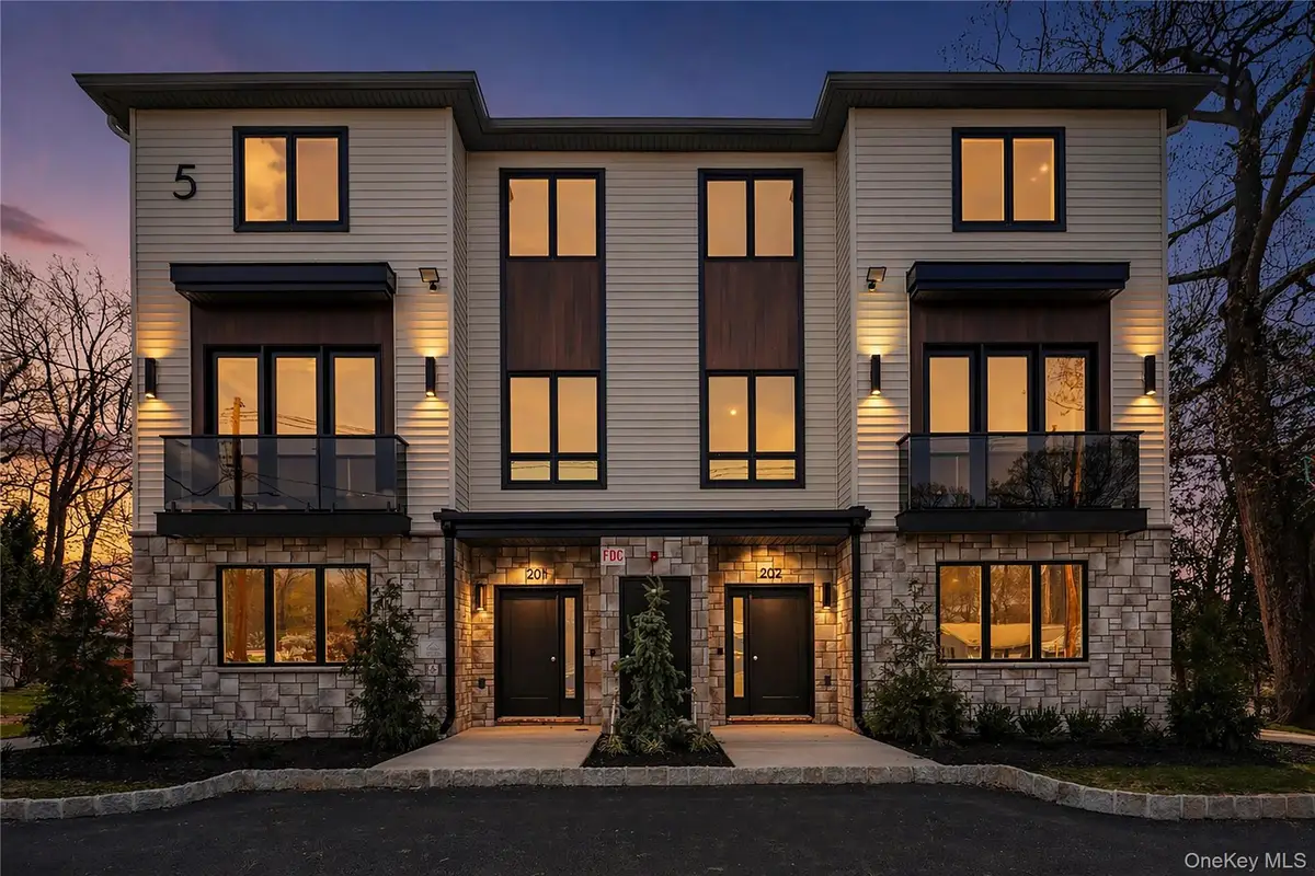 5 Mirror Lake Road #202, Spring Valley, NY 10977 - #1