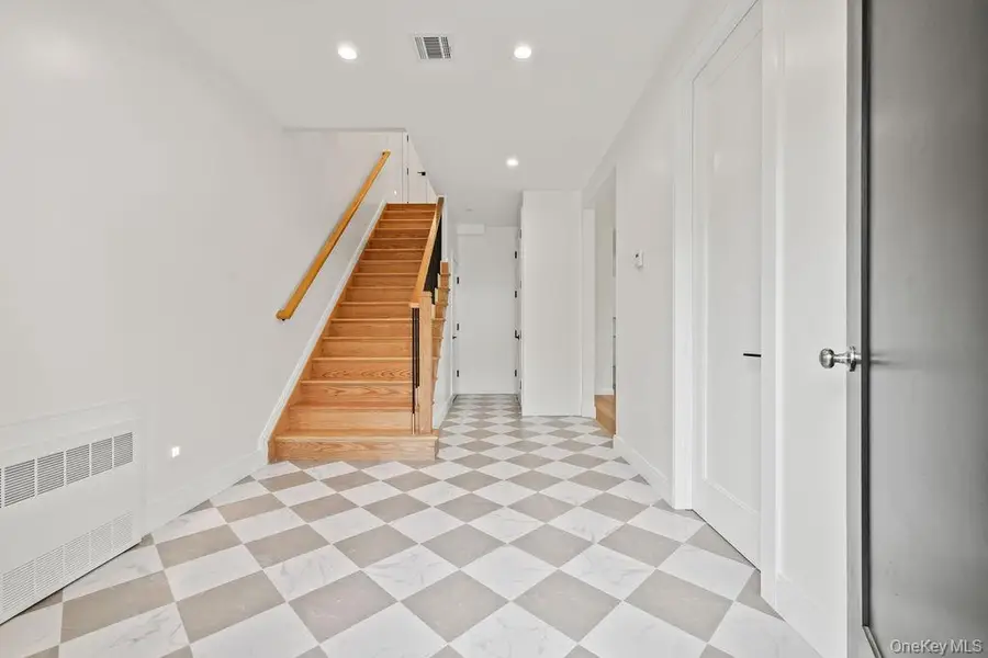 5 Mirror Lake Road #202, Spring Valley, NY 10977 - #3