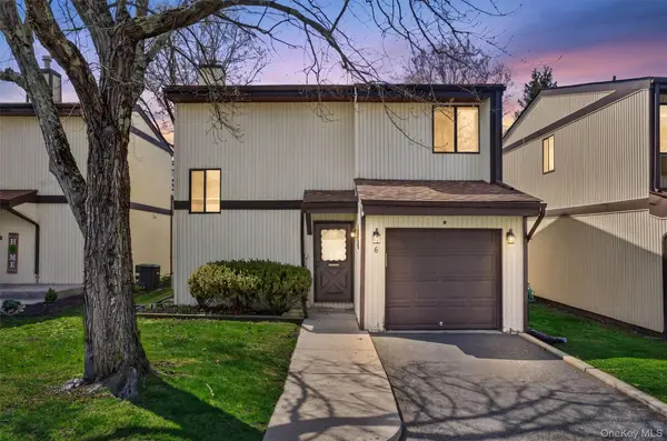 6 Charlotte Mews, Middletown, NY 10940