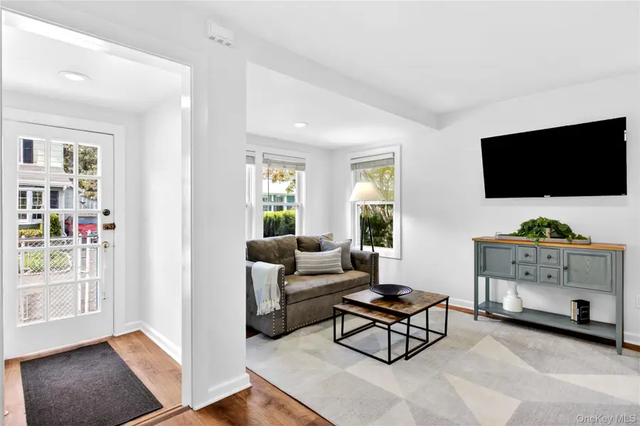 12 Smull Place, Port Washington, NY 11050 - #2