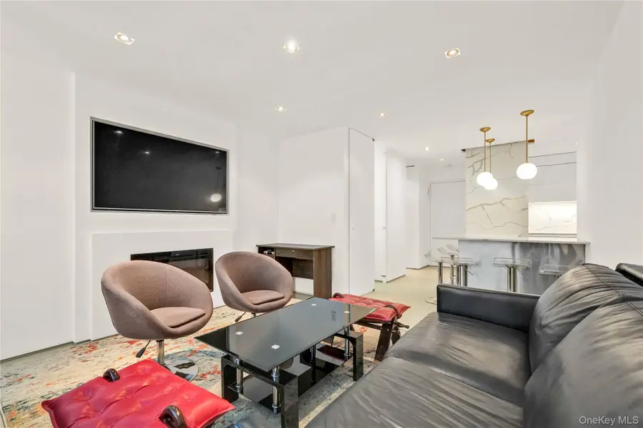 117 E 57th Street #20F, New York, NY 10022 - #3