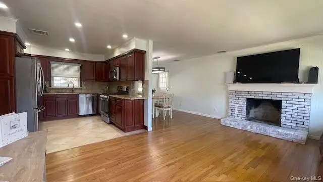 6 Curlew Place, Massapequa, NY 11758 - #3