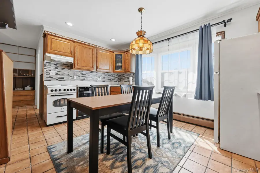 15 Bird Lane, Hicksville, NY 11801 - #3