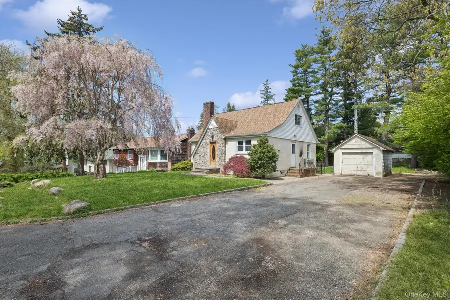 107 E 25th Street, Huntington Station, NY 11746 - #2