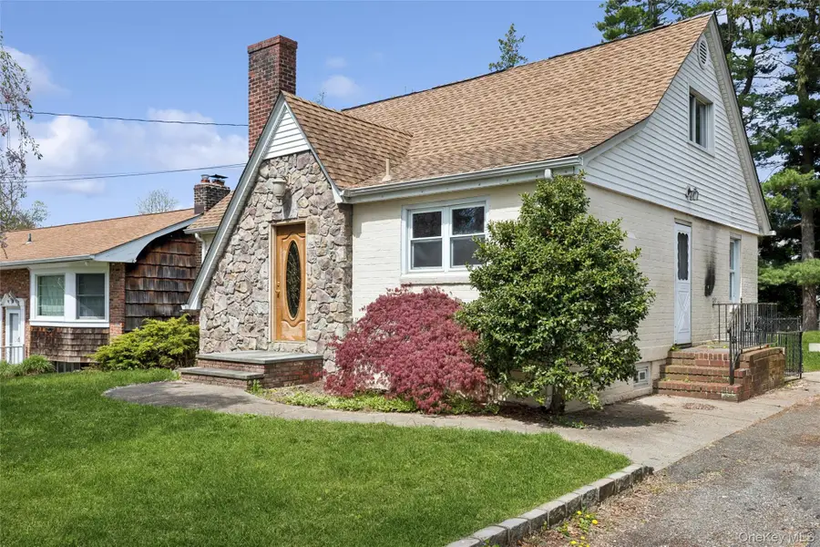 107 E 25th Street, Huntington Station, NY 11746 - #3