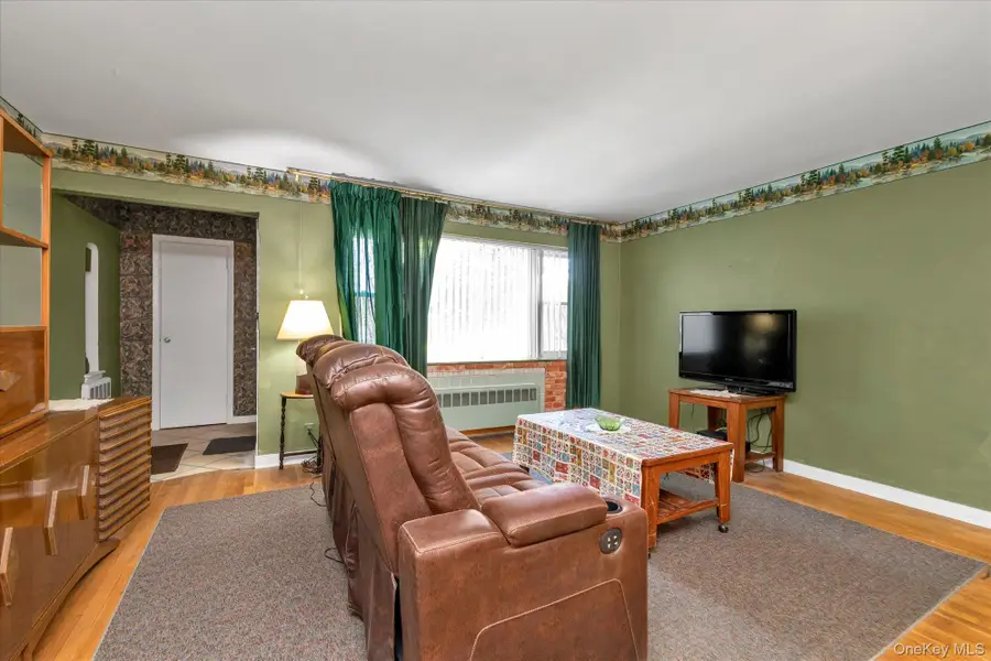39 Caroline Avenue, Elmont, NY 11003 - #2
