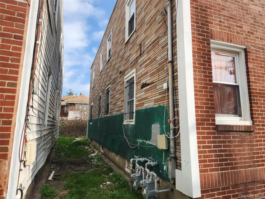 77-79 Albermarle Avenue, Hempstead, NY 11550 - #2