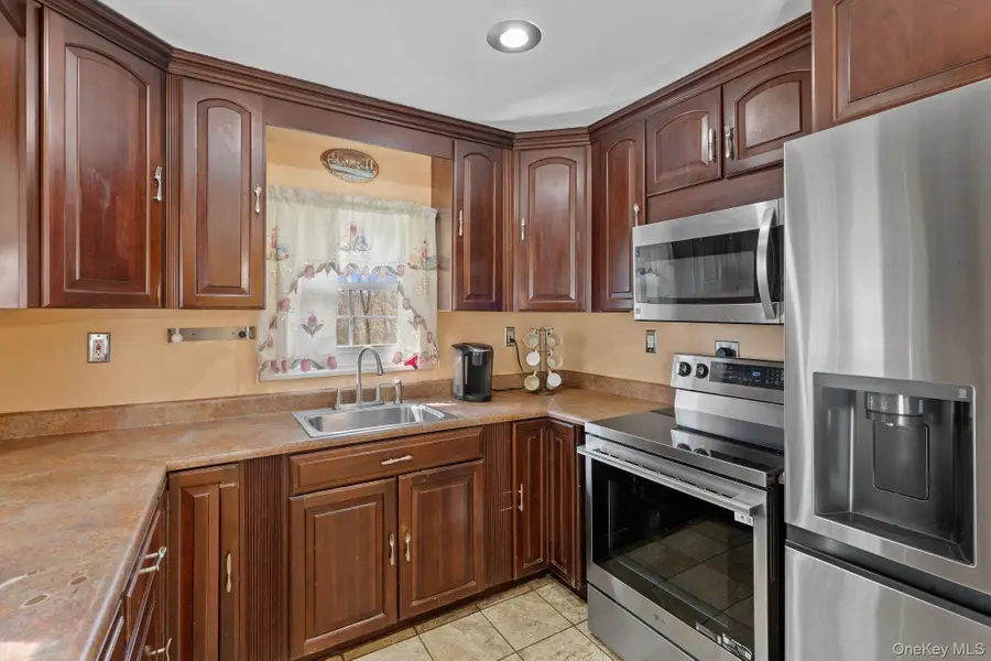 37 Northern Avenue, Walden, NY 12586 - #3