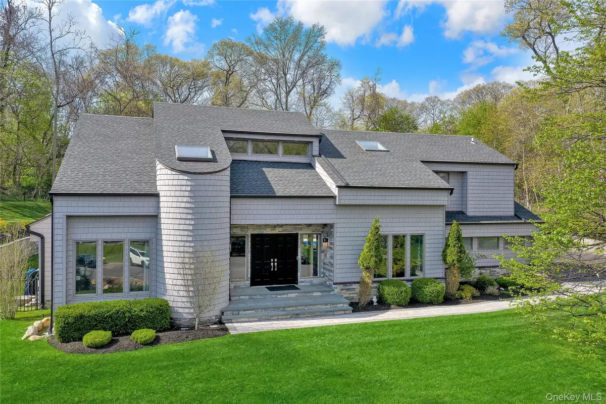 24 Allyson Place, East Setauket, NY 11733 - #1