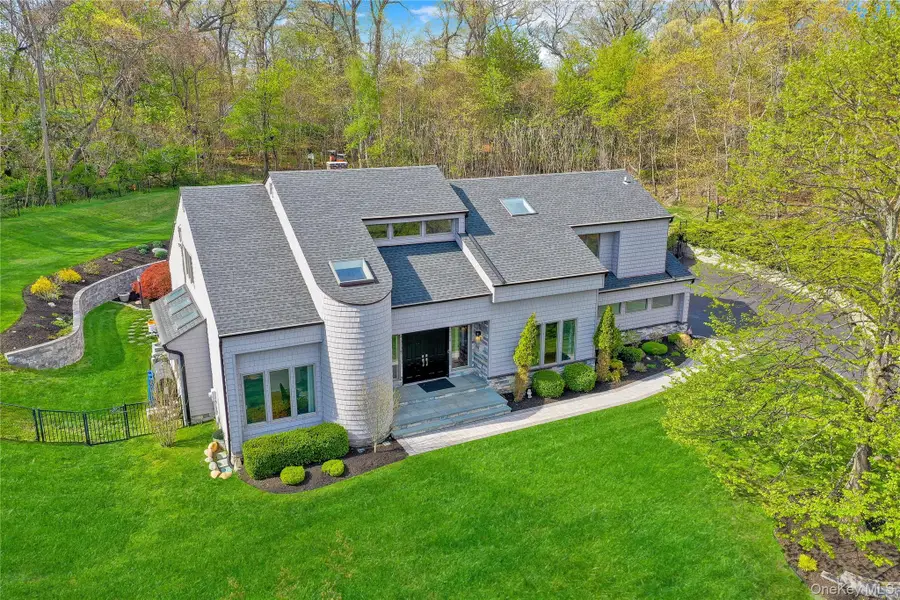 24 Allyson Place, East Setauket, NY 11733 - #2