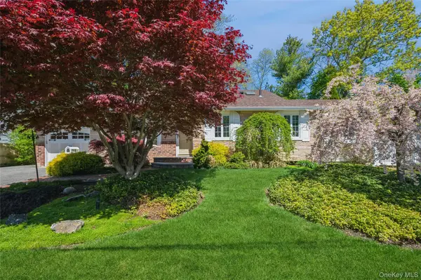 26 Wren Court, Northport, NY 11768