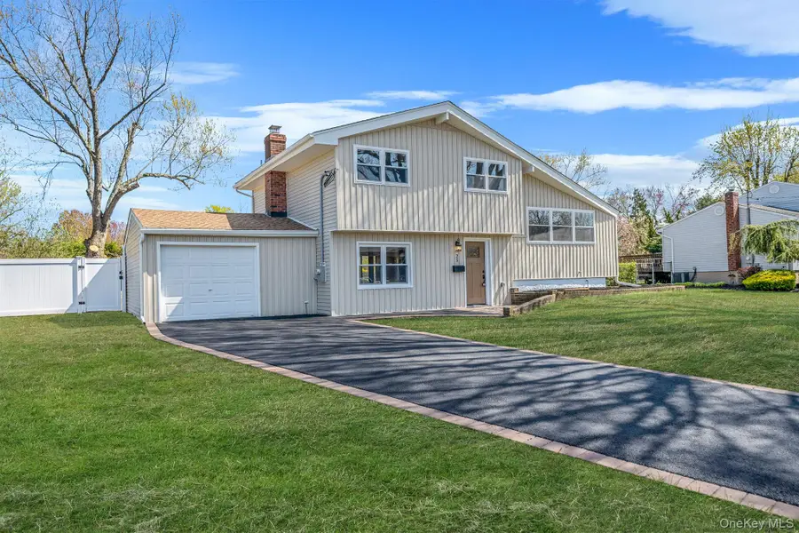 25 Greentree Drive, Oakdale, NY 11769 - #2