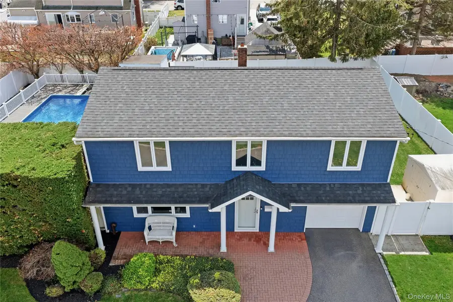 750 Outlook Avenue, West Babylon, NY 11704 - #2